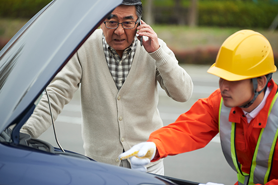 内容の充実したロードサービスや自動車保険を選ぼう