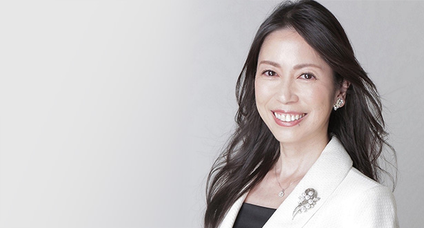 京師 美佳 氏